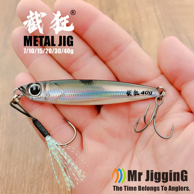 Pescador: Señuelos de Metal para Caza de Lubina - Hondo y Atractivo
